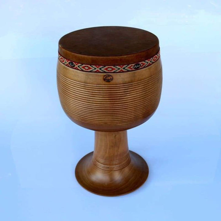 Tonbak SHZ-206 by Shirani with walnut body and camel skin head